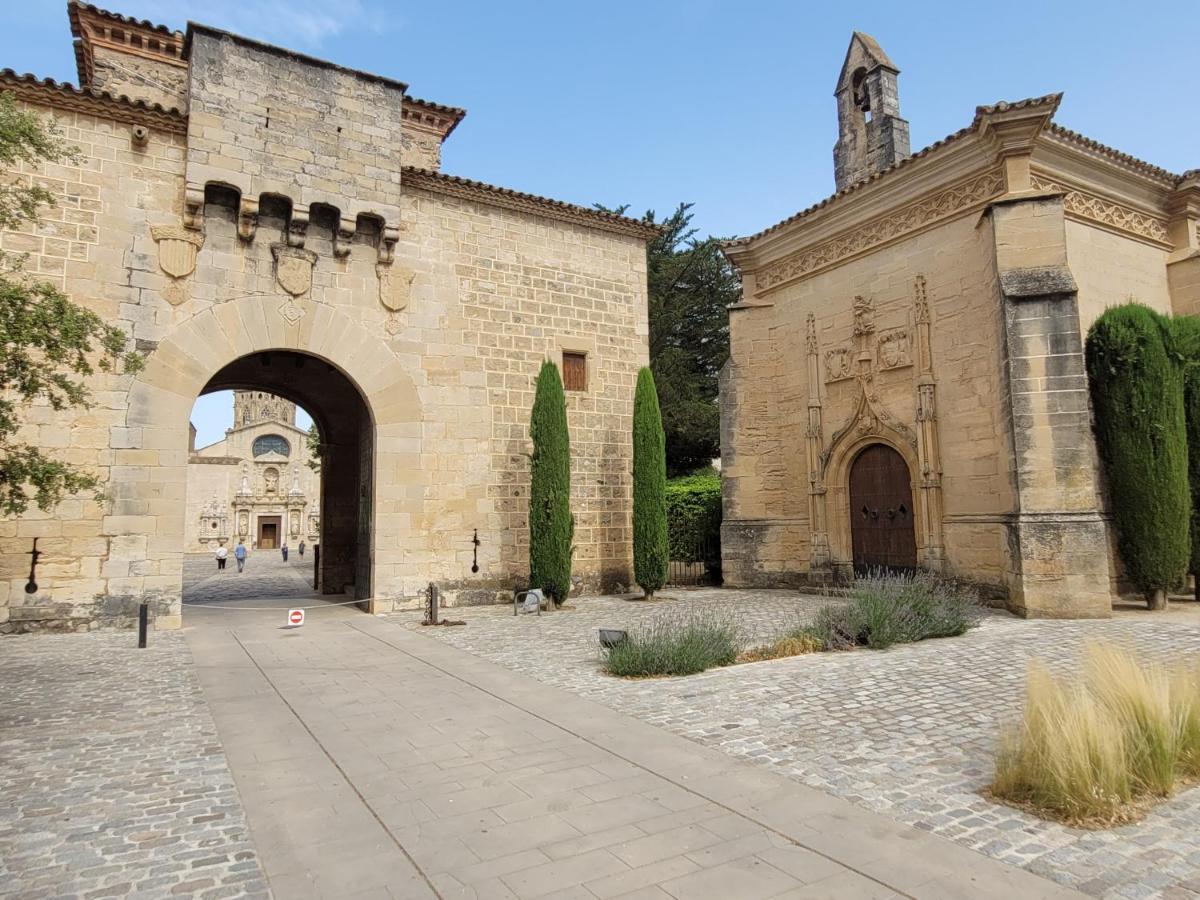 Hostatgeria De Poblet Hotel Buitenkant foto